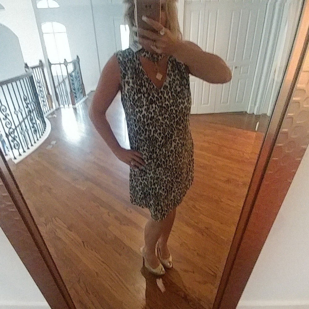 Sassy Leopard Dress with Gold necklace detail - Picture 3 of 4